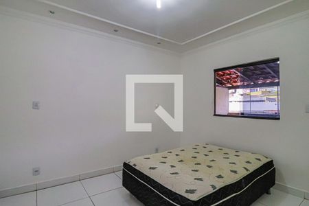 Quarto 1 de casa para alugar com 1 quarto, 60m² em Santa Cruz, Belo Horizonte