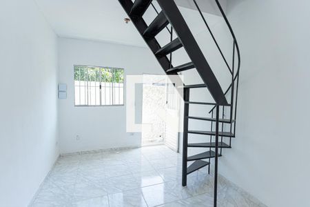 Sala e cozinha de casa para alugar com 2 quartos, 50m² em Casa Verde Média, São Paulo