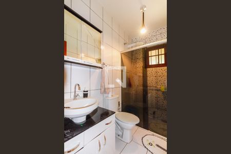 Banheiro de casa à venda com 3 quartos, 166m² em Partenon, Porto Alegre