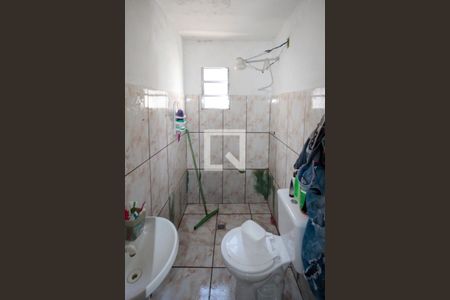 Banheiro de casa à venda com 4 quartos, 250m² em Vila Antonieta, São Paulo