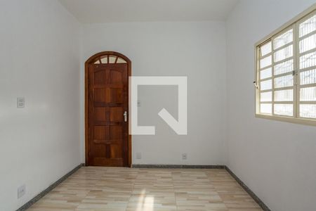 Quarto 1 de casa para alugar com 2 quartos, 55m² em Nova Gameleira, Belo Horizonte