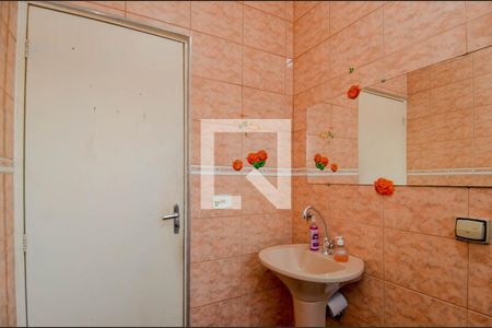 Casa à venda com 360m², 4 quartos e 3 vagas Casa à venda com 360m², 4 quartos e 3 vagasBanheiro Social