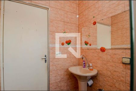 Casa à venda com 360m², 4 quartos e 3 vagas Casa à venda com 360m², 4 quartos e 3 vagasBanheiro Social