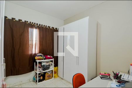 Casa à venda com 360m², 4 quartos e 3 vagas Casa à venda com 360m², 4 quartos e 3 vagasQuarto 3