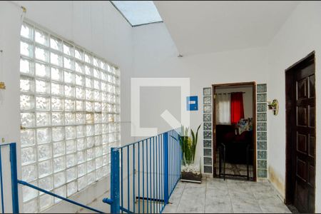 Casa à venda com 360m², 4 quartos e 3 vagas Casa à venda com 360m², 4 quartos e 3 vagasHall de Entrada