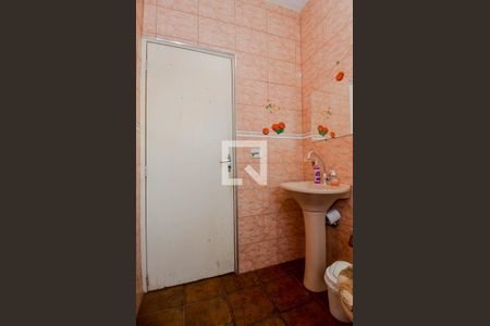 Casa à venda com 360m², 4 quartos e 3 vagas Casa à venda com 360m², 4 quartos e 3 vagasBanheiro Social