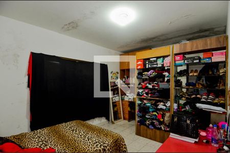 Casa à venda com 360m², 4 quartos e 3 vagas Casa à venda com 360m², 4 quartos e 3 vagasQuarto 2 - Suíte