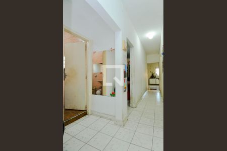 Casa à venda com 360m², 4 quartos e 3 vagas Casa à venda com 360m², 4 quartos e 3 vagasCorredor dos Dormitórios