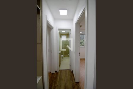 Corredor de apartamento para alugar com 2 quartos, 60m² em Vila Andrade, São Paulo