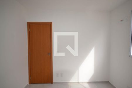 Quarto 1 de apartamento para alugar com 2 quartos, 43m² em Jardim Alvorada, Nova Iguaçu