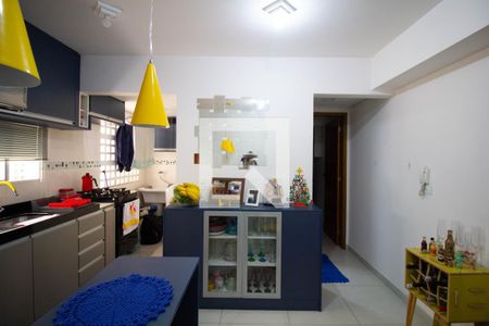 Sala/Cozinha de apartamento à venda com 1 quarto, 26m² em Vila Campanela, São Paulo