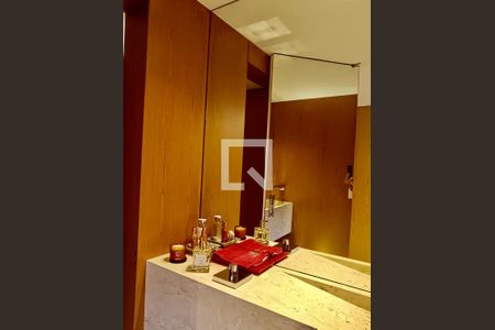 Lavabo de apartamento à venda com 2 quartos, 260m² em Lagoa, Rio de Janeiro