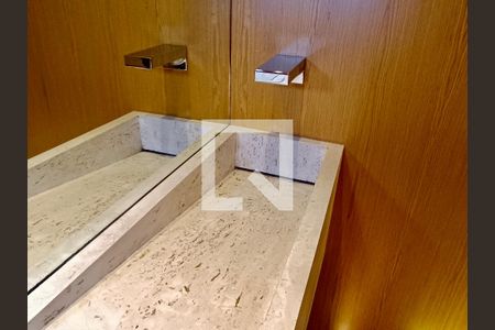 Lavabo de apartamento à venda com 2 quartos, 260m² em Lagoa, Rio de Janeiro