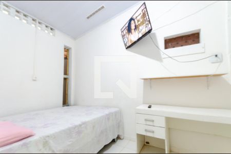 Sala/Quarto de casa para alugar com 1 quarto, 90m² em Itapuã, Salvador