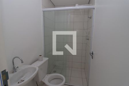 Banheiro de apartamento para alugar com 1 quarto, 24m² em Vila Granada, São Paulo