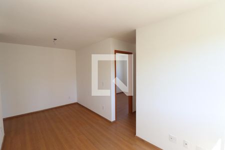 Sala de apartamento para alugar com 2 quartos, 60m² em Colubandê, São Gonçalo