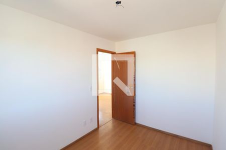 Quarto 2 de apartamento para alugar com 2 quartos, 60m² em Colubandê, São Gonçalo