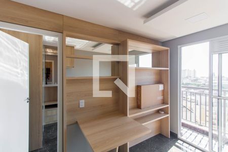 Sala/Cozinha de apartamento à venda com 1 quarto, 28m² em Vila Tolstoi, São Paulo