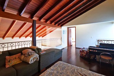 Casa à venda com 346m², 3 quartos e 4 vagas Casa à venda com 346m², 3 quartos e 4 vagasMezanino