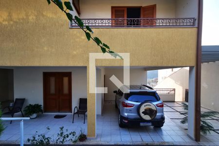 Casa à venda com 346m², 3 quartos e 4 vagas Casa à venda com 346m², 3 quartos e 4 vagasGaragem