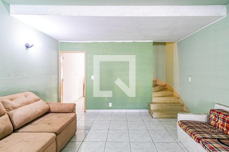 Sala de casa para alugar com 3 quartos, 230m² em Jardim Peri Peri, São Paulo