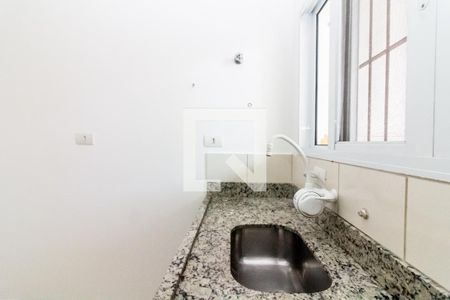 Cozinha de casa para alugar com 2 quartos, 70m² em Caxingui, São Paulo