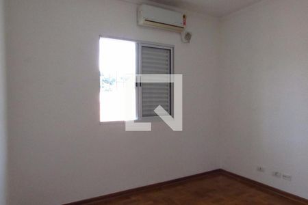 Quarto 1 de casa para alugar com 2 quartos, 70m² em Caxingui, São Paulo