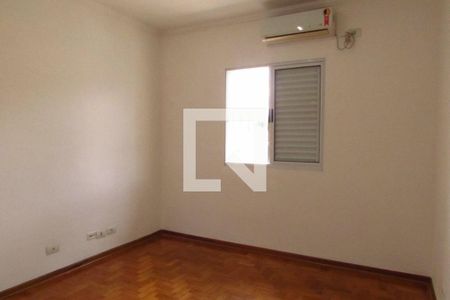 Quarto 1 de casa para alugar com 2 quartos, 70m² em Caxingui, São Paulo