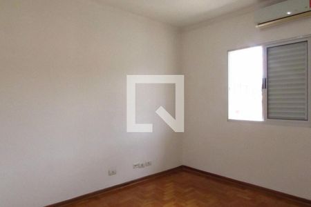 Quarto 1 de casa para alugar com 2 quartos, 70m² em Caxingui, São Paulo