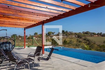 Casa para alugar com 250m², 3 quartos e 6 vagas Casa para alugar com 250m², 3 quartos e 6 vagasPiscina