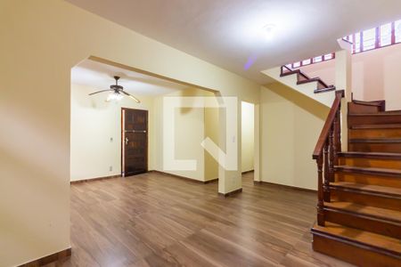 Sala de casa à venda com 4 quartos, 143m² em Jaguaribe, Osasco