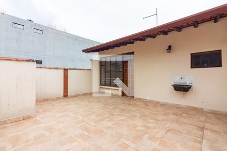 Área Externa de casa à venda com 4 quartos, 143m² em Jaguaribe, Osasco