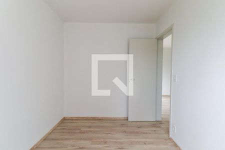 Quarto 1 de apartamento para alugar com 2 quartos, 50m² em Pinheirinho, Curitiba