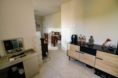 Quarto 1 de apartamento à venda com 2 quartos, 54m² em Vila Praia, São Paulo