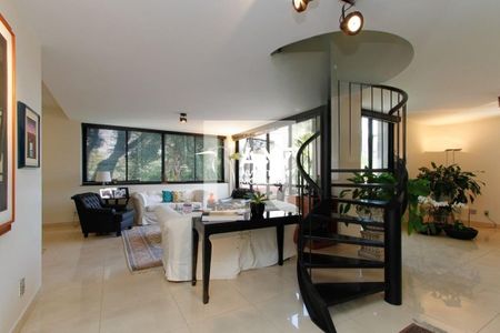 Apartamento à venda com 4 quartos, 300m² em Higienópolis, São Paulo