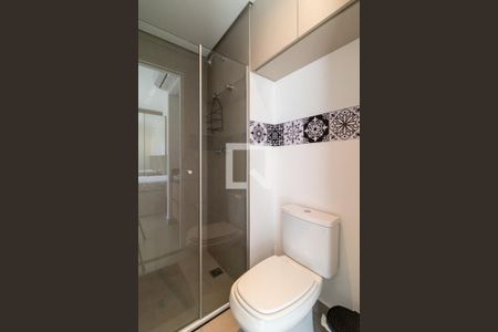 Banheiro de kitnet/studio para alugar com 1 quarto, 31m² em Pompeia, São Paulo