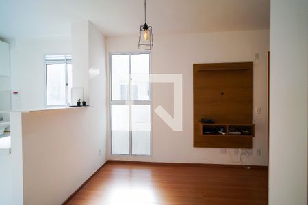 Sala de apartamento para alugar com 2 quartos, 45m² em Jardim Karolyne, Votorantim