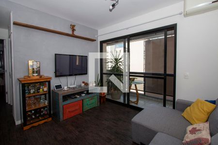 Sala de apartamento para alugar com 2 quartos, 74m² em Cerqueira César, São Paulo