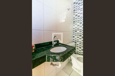 Lavabo de casa de condomínio para alugar com 2 quartos, 55m² em Minascaixa, Belo Horizonte