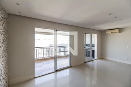 Sala de TV de apartamento à venda com 2 quartos, 165m² em Alphaville Industrial, Barueri