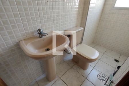 Apartamento para alugar com 218m², 4 quartos e 2 vagas Apartamento para alugar com 218m², 4 quartos e 2 vagasBanheiro da Suíte 3