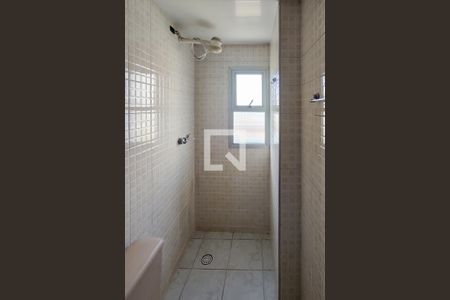 Apartamento para alugar com 218m², 4 quartos e 2 vagas Apartamento para alugar com 218m², 4 quartos e 2 vagasBanheiro da Suíte