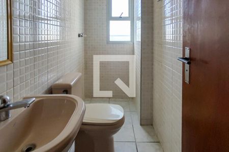 Apartamento para alugar com 218m², 4 quartos e 2 vagas Apartamento para alugar com 218m², 4 quartos e 2 vagasBanheiro da Suíte