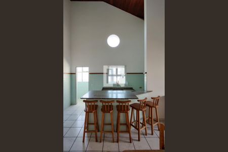 Apartamento para alugar com 218m², 4 quartos e 2 vagas Apartamento para alugar com 218m², 4 quartos e 2 vagasCozinha