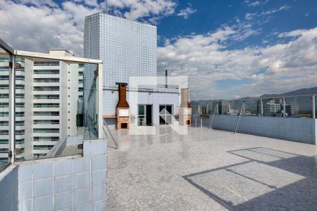 Apartamento para alugar com 218m², 4 quartos e 2 vagas Apartamento para alugar com 218m², 4 quartos e 2 vagasÁrea comum - Churrasqueira