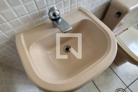 Apartamento para alugar com 218m², 4 quartos e 2 vagas Apartamento para alugar com 218m², 4 quartos e 2 vagasBanheiro da Suíte