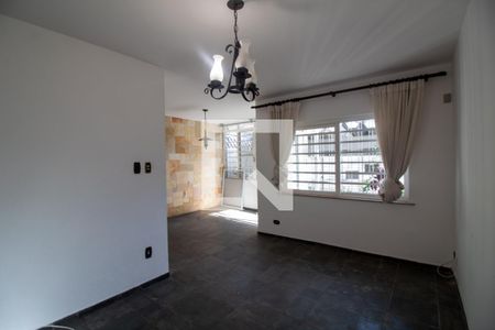 Sala de casa à venda com 3 quartos, 120m² em Jardim Petropolis, São Paulo