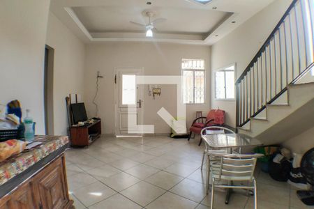 Sala 1 de casa para alugar com 3 quartos, 150m² em Ingá, Niterói