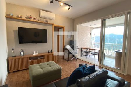 Sala de apartamento à venda com 2 quartos, 72m² em Tamboré, Santana de Parnaíba