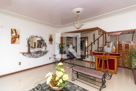 Sala de casa à venda com 4 quartos, 298m² em Sarandi, Porto Alegre